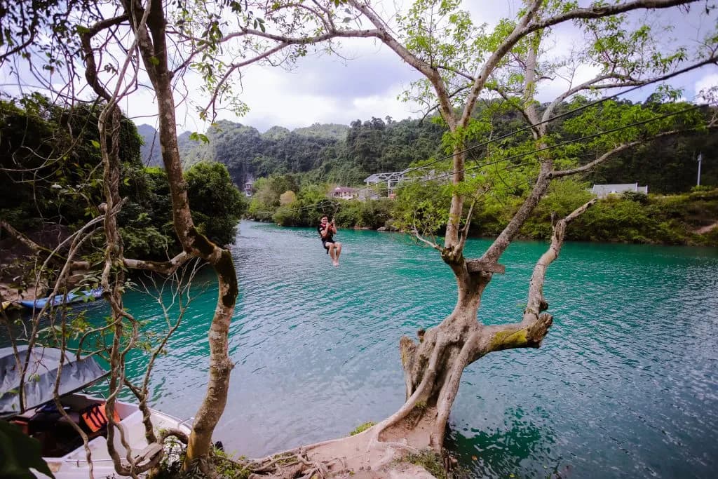 trai-nghiem-du-zipline-song-chay-hang-toi-1-1024x683.webp